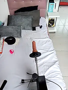 kendalbrowns online show from September 17, 2025, 4:42 pm