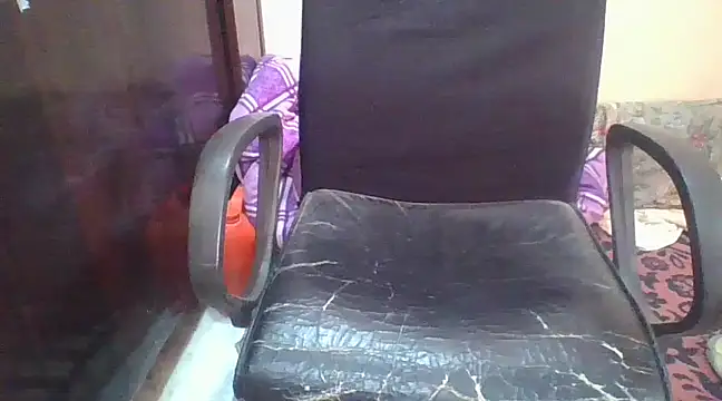 Snapshot of AuntyLover_BhabhiLover_ chatting on March 22, 2025, 12:14 pm AuntyLover BhabhiLover  online show from March 22, 2025, 12:14 pm