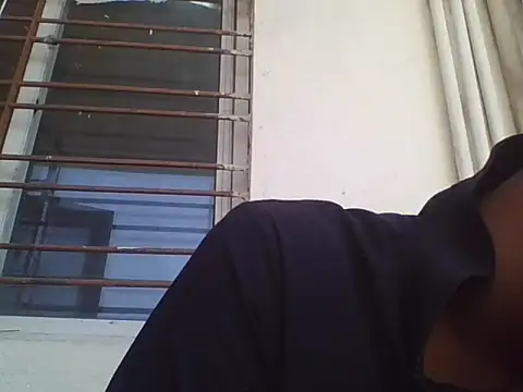 Snapshot of AuntyLover_BhabhiLover_ chatting on February 5, 2025, 8:32 am AuntyLover BhabhiLover  online show from February 5, 2025, 8:32 am