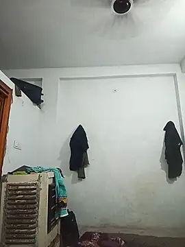 Snapshot of pintuS40 chatting on February 24, 2025, 1:24 am pintuS40 online show from February 24, 2025, 1:24 am