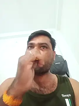 Snapshot of pintuS40 chatting on October 8, 2025, 2:24 am pintuS40 online show from October 8, 2025, 2:24 am