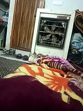 Snapshot of pintuS40 chatting on February 6, 2025, 11:48 pm pintuS40 online show from February 6, 2025, 11:48 pm