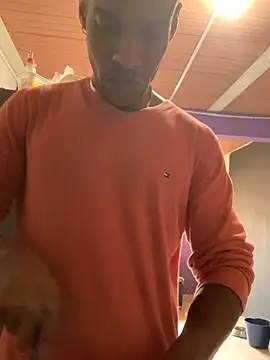 Snapshot of Salomon_koude chatting on February 5, 2026, 8:04 pm Salomon koude online show from February 5, 2026, 8:04 pm