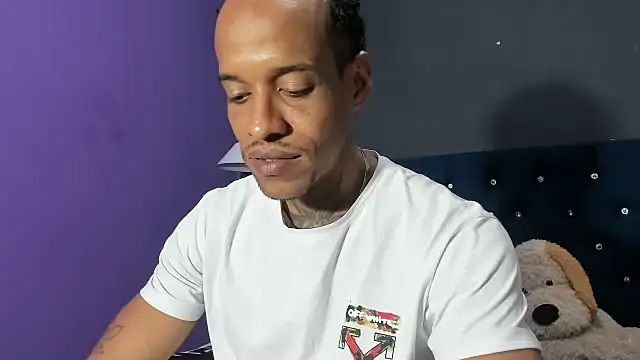 Snapshot of Salomon_koude chatting on February 6, 2026, 10:39 pm Salomon koude online show from February 6, 2026, 10:39 pm