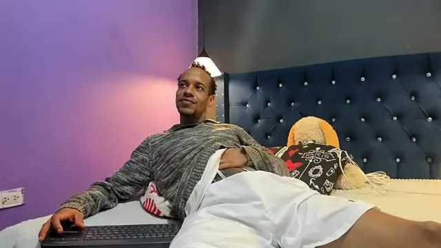 Snapshot of Salomon_koude chatting on February 15, 2026, 9:36 pm Salomon koude online show from February 15, 2026, 9:36 pm