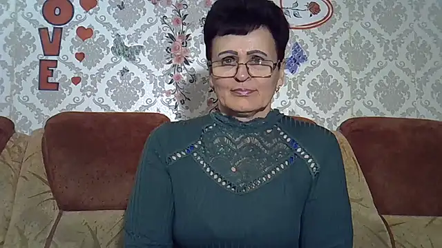 Snapshot of PaulaGolden chatting on April 30, 2026, 6:59 pm PaulaGolden online show from April 30, 2026, 6:59 pm