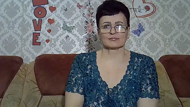 PaulaGolden online show from April 18, 2026, 7:07 pm