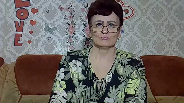 PaulaGolden online show from July 14, 2026, 6:36 pm