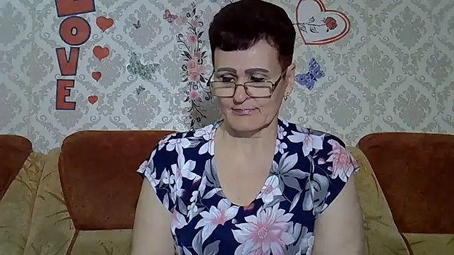 Snapshot of PaulaGolden chatting on May 21, 2026, 6:16 pm PaulaGolden online show from May 21, 2026, 6:16 pm