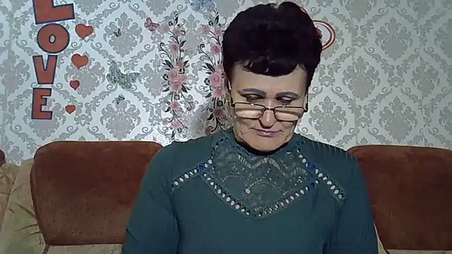Snapshot of PaulaGolden chatting on May 7, 2026, 3:59 pm PaulaGolden online show from May 7, 2026, 3:59 pm