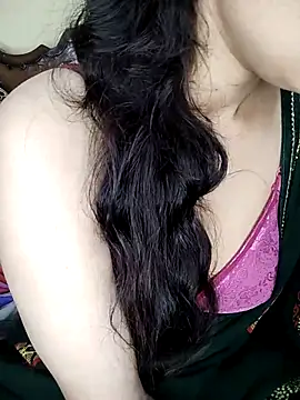 Snapshot of Fair-magic-woman chatting on October 6, 2025, 8:53 pm Fair-magic-woman online show from October 6, 2025, 8:53 pm