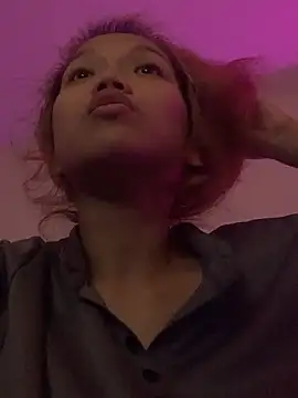 Snapshot of BiaJa20 chatting on February 23, 2025, 6:01 pm BiaJa20 online show from February 23, 2025, 6:01 pm