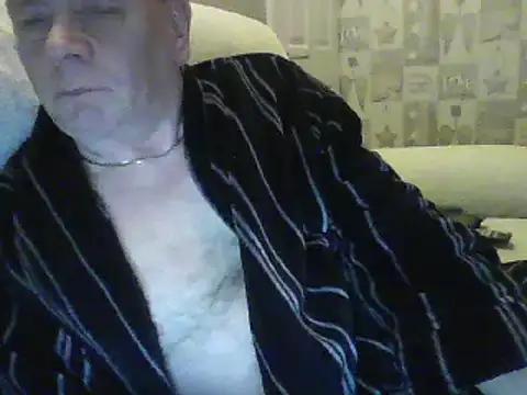 Snapshot of gibbo62 chatting on January 5, 2025, 2:27 am gibbo62 online show from January 5, 2025, 2:27 am