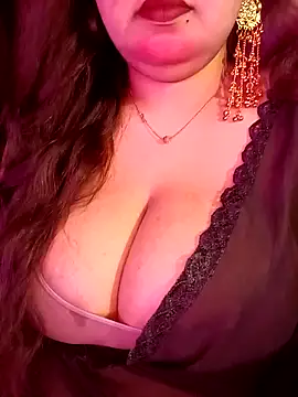 Suhanakhan00 online show from May 21, 2026, 5:43 pm