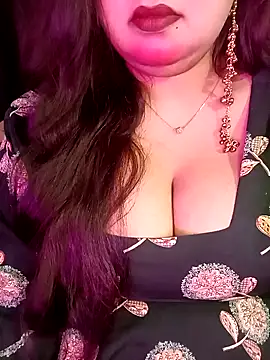Suhanakhan00 online show from April 1, 2026, 6:37 am
