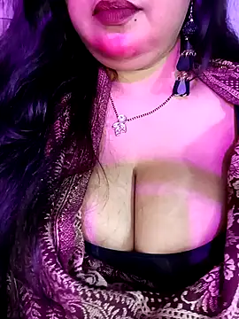 Snapshot of Suhanakhan00 chatting on November 21, 2025, 6:12 am Suhanakhan00 online show from November 21, 2025, 6:12 am