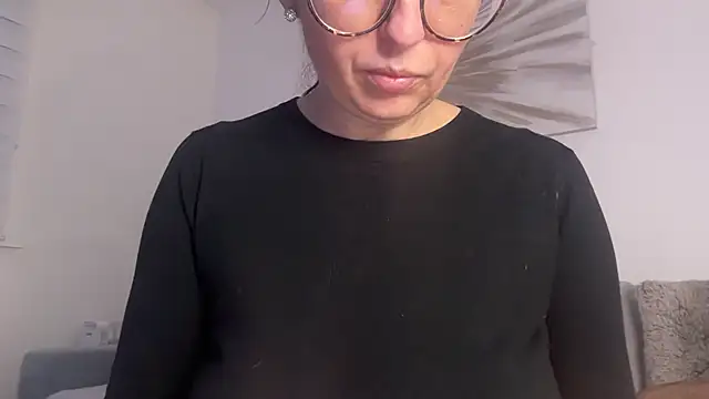 Serena 4you online show from February 14, 2026, 5:35 pm