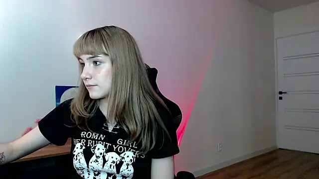 Snapshot of Princess_Shy___ chatting on March 19, 2025, 2:57 pm Princess Shy    online show from March 19, 2025, 2:57 pm