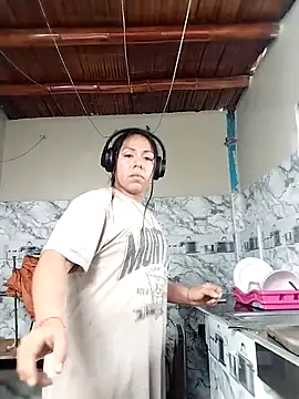 Snapshot of Karenn12 chatting on September 24, 2025, 6:58 pm Karenn12 online show from September 24, 2025, 6:58 pm