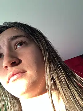 Snapshot of Sophie_LS chatting on October 31, 2025, 10:05 pm Sophie LS online show from October 31, 2025, 10:05 pm