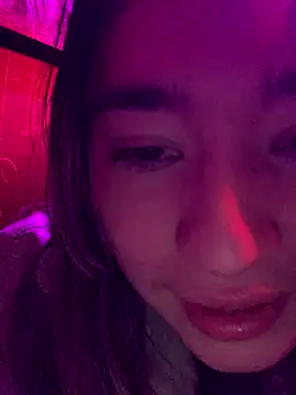 Snapshot of Sophie_LS chatting on October 6, 2025, 4:57 am Sophie LS online show from October 6, 2025, 4:57 am