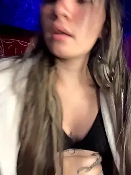 Snapshot of Sophie_LS chatting on November 26, 2025, 4:56 am Sophie LS online show from November 26, 2025, 4:56 am