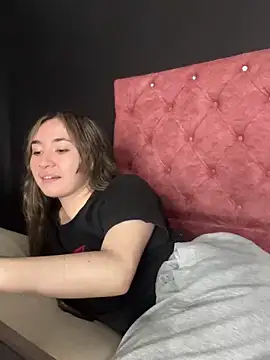 Snapshot of Sophie_LS chatting on March 13, 2025, 5:54 am Sophie LS online show from March 13, 2025, 5:54 am