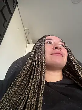 Sophie LS online show from February 9, 2026, 2:26 pm