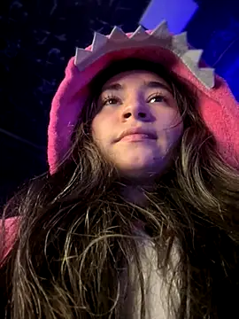 Snapshot of Sophie_LS chatting on October 9, 2025, 2:45 am Sophie LS online show from October 9, 2025, 2:45 am