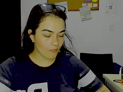 Snapshot of Babe-sofi chatting on July 20, 2026, 1:57 am Babe-sofi online show from July 20, 2026, 1:57 am