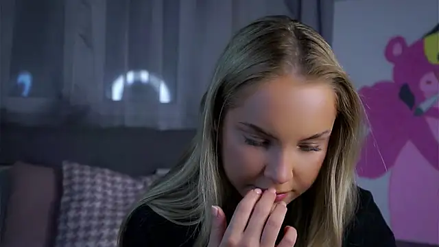 AftonConnett online show from December 16, 2025, 11:42 pm