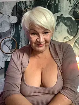 Snapshot of Laura_Millf chatting on September 12, 2025, 2:39 pm Laura Millf online show from September 12, 2025, 2:39 pm