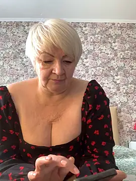 Snapshot of Laura_Millf chatting on March 3, 2025, 7:46 am Laura Millf online show from March 3, 2025, 7:46 am