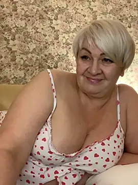 Snapshot of Laura_Millf chatting on March 3, 2025, 5:09 pm Laura Millf online show from March 3, 2025, 5:09 pm