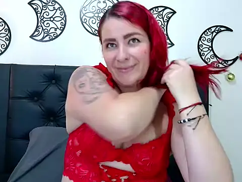 Snapshot of PamelaMK chatting on December 2, 2025, 5:14 pm PamelaMK online show from December 2, 2025, 5:14 pm