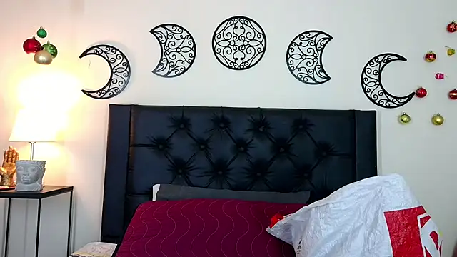 Snapshot of PamelaMK chatting on December 1, 2025, 6:20 pm PamelaMK online show from December 1, 2025, 6:20 pm