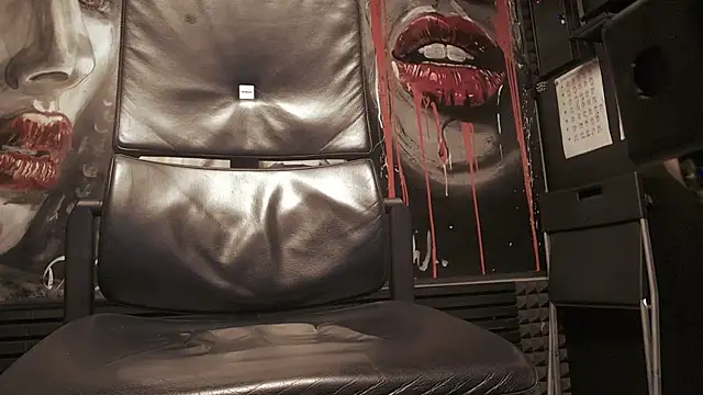 Snapshot of dani4334 chatting on December 1, 2025, 5:41 am dani4334 online show from December 1, 2025, 5:41 am