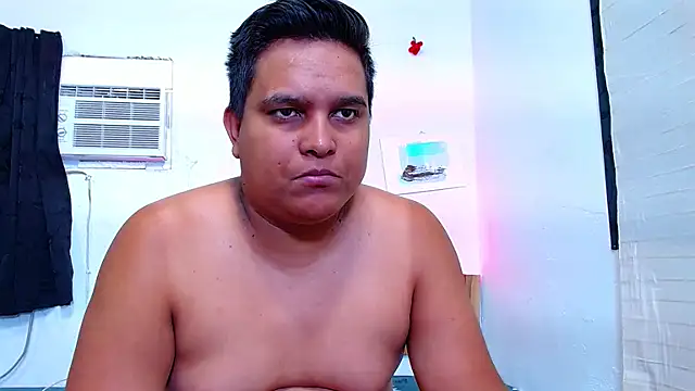 Snapshot of lucasandSofi chatting on November 3, 2025, 3:15 pm lucasandSofi online show from November 3, 2025, 3:15 pm