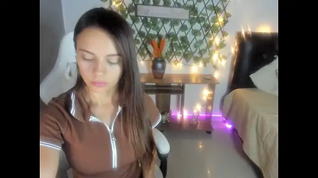 Sara lopez 28 online show from November 8, 2025, 1:20 am