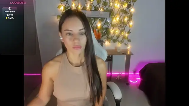 Snapshot of Sara_lopez_28 chatting on September 28, 2025, 10:44 am Sara lopez 28 online show from September 28, 2025, 10:44 am