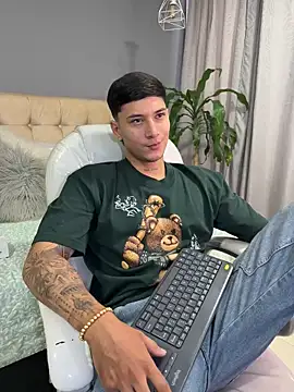 Damian23   online show from September 10, 2025, 12:37 pm