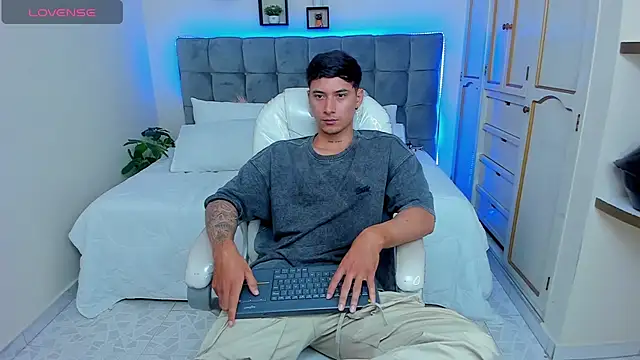 Damian23   online show from March 7, 2025, 12:34 pm