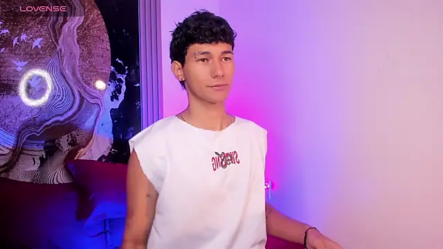 Snapshot of Alexx_tc chatting on December 2, 2025, 9:44 am Alexx tc online show from December 2, 2025, 9:44 am