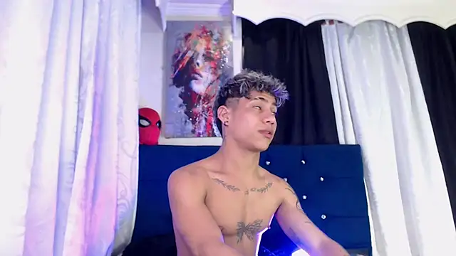 Sexys Boys Hot1 online show from May 19, 2026, 1:10 am
