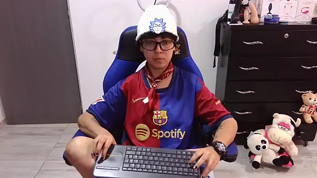 thomascooper7 online show from January 11, 2026, 7:10 pm