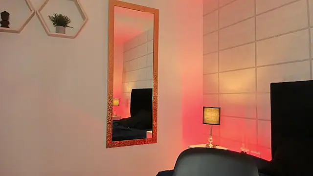 Christine Laam online show from October 10, 2025, 12:06 pm