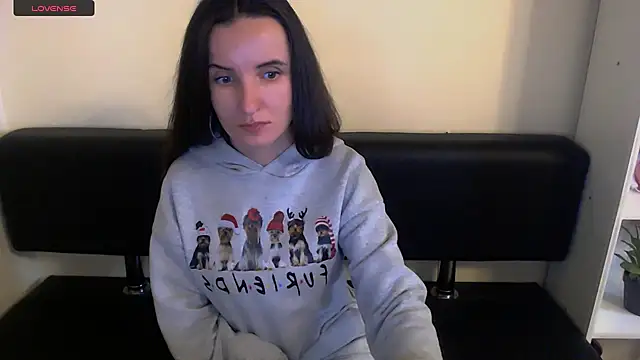 LaimaV  online show from December 20, 2024, 5:40 pm