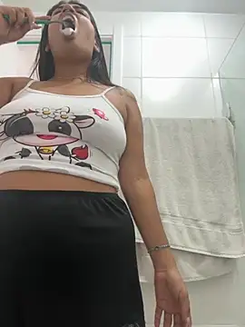 Snapshot of isa_ofc2024 chatting on November 18, 2025, 11:35 am isa ofc2024 online show from November 18, 2025, 11:35 am