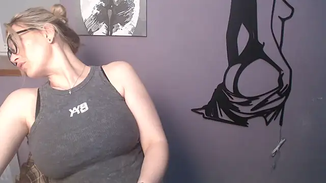Snapshot of _sexy_lady chatting on June 3, 2026, 2:33 pm sexy lady online show from June 3, 2026, 2:33 pm