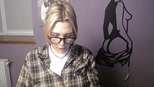  sexy lady online show from March 4, 2026, 1:41 pm